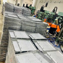 лят под налягане корпус на прожектор